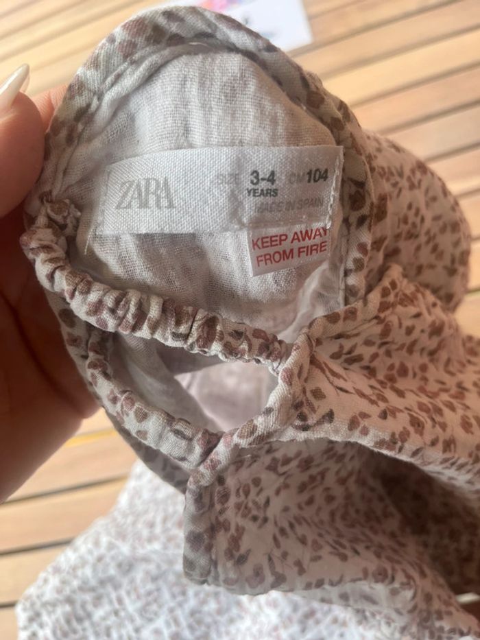 Robe en coton fleurie Zara 3 ans - photo numéro 3