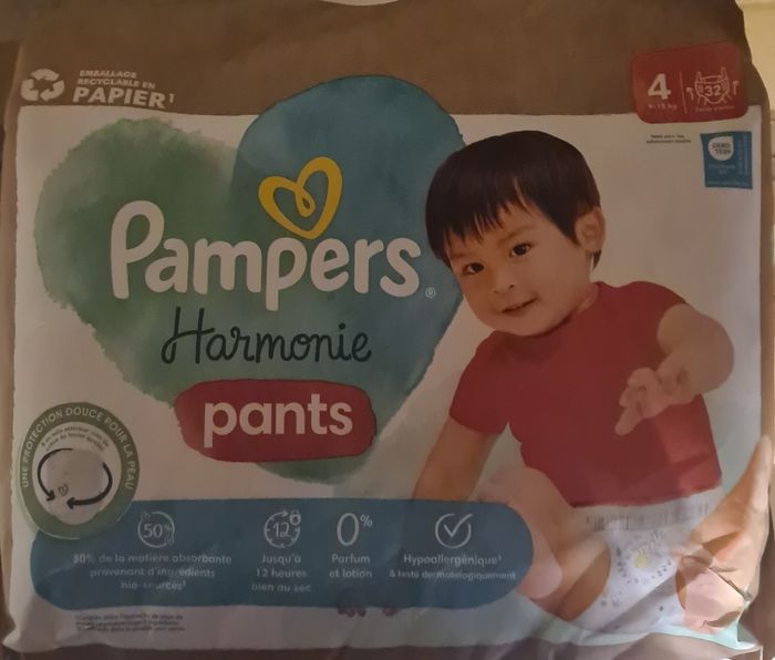 Couches Pampers Harmonie Pants taille 4