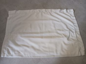 sous taie d'oreiller blanche rectangle 42 x 64 cm