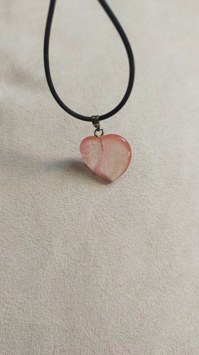 Pendentif fantaisie – Cœur rose clair transparent, délicat et lumineux - photo numéro 2