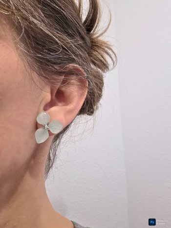 Boucle doreille hortensia vert menthe