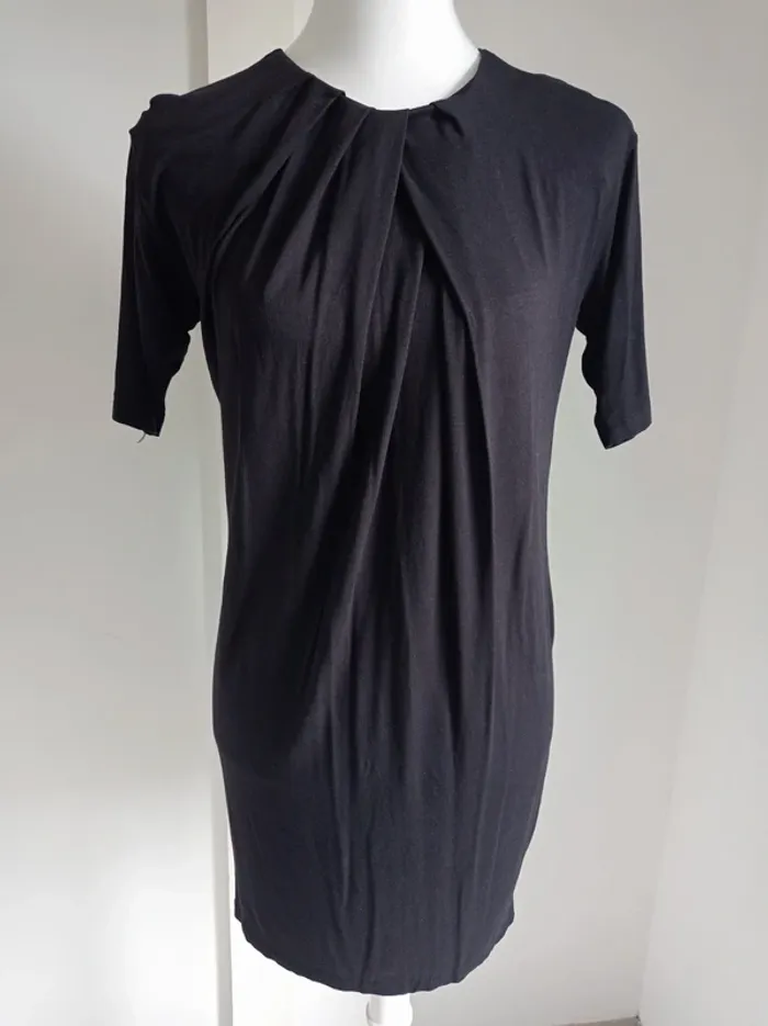 Magnifique robe noire drapé manches trois quart T.Xs stile Benetton - photo numéro 2