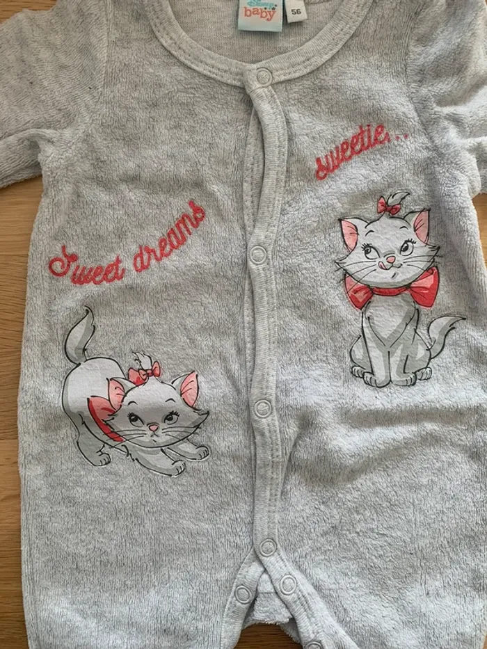 Pyjama 1 mois - photo numéro 2