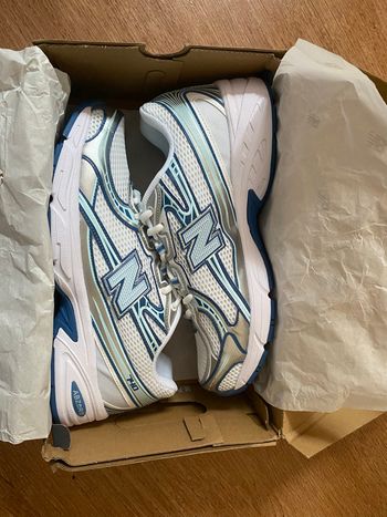 New Balance 740 bleu ciel - taille 45