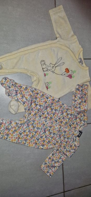 2 pyjamas 1 mois
