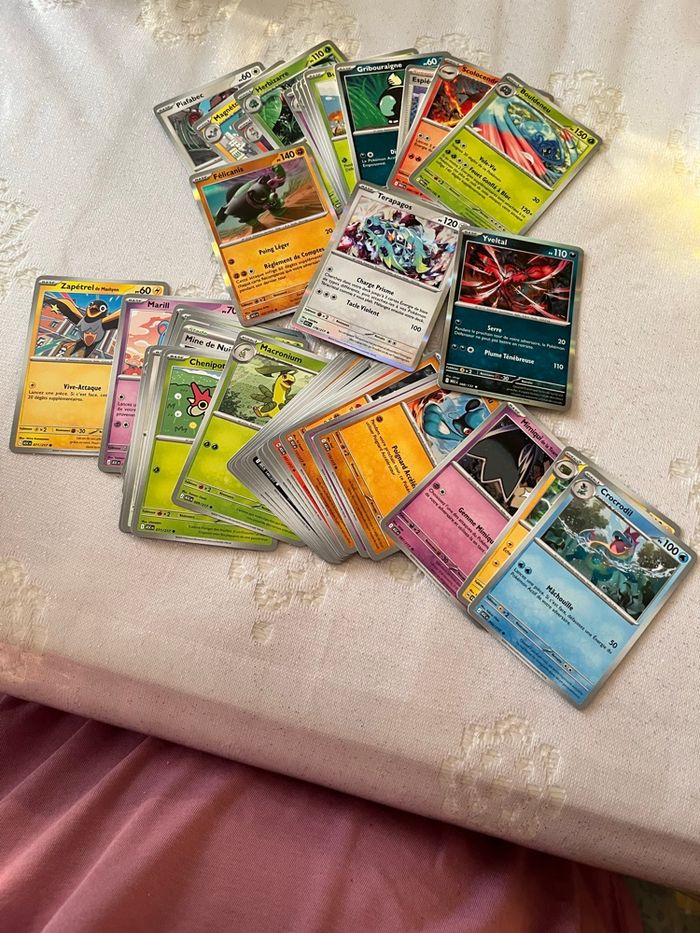 Lot de 45 cartes Pokémon neuf - photo numéro 1