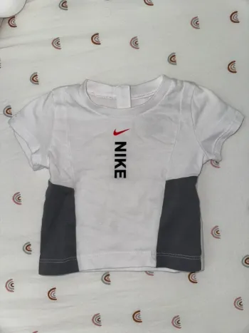 T-shirt Nike
