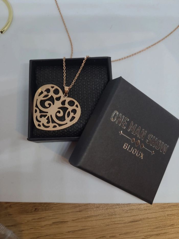 Collier cœur filigrane acier rose