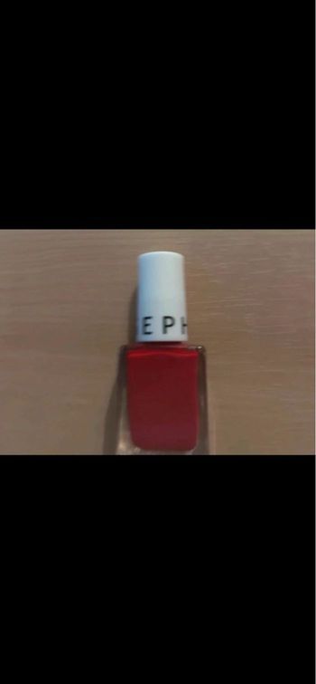 1 vernis à ongle rouge sephora