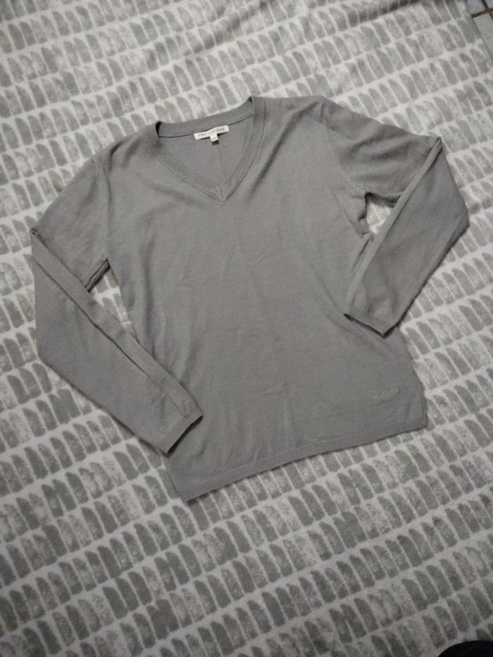 Pull fin gris Col V cachemire et soie Ted Lapidus taille 36 38 - photo numéro 2