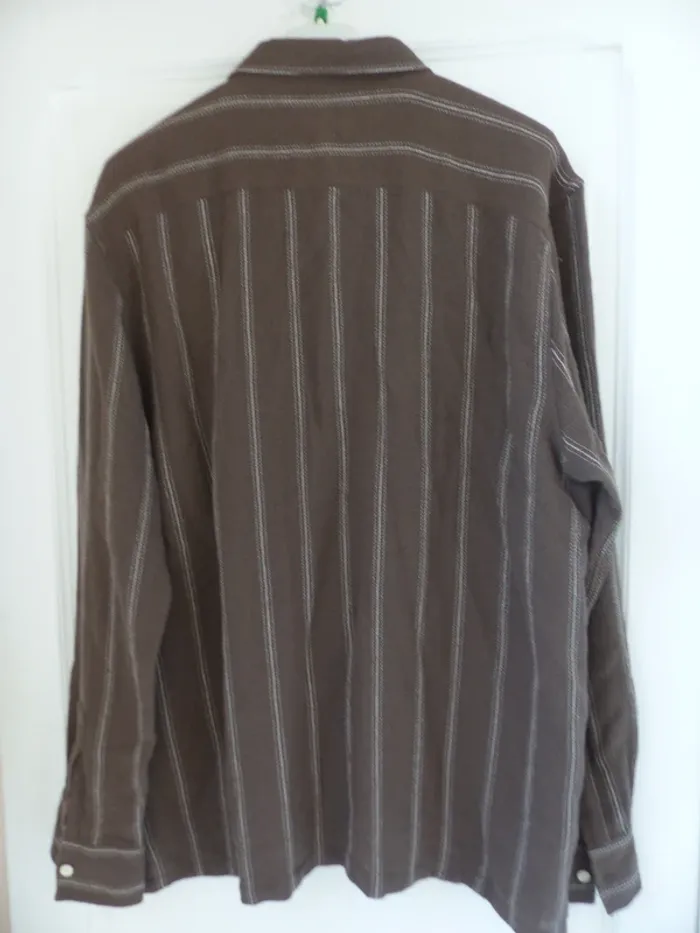 très belle chemise en XXL - photo numéro 2