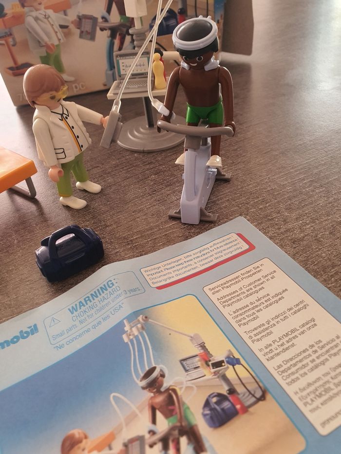 Kinésithérapeute playmobil 70195 - photo numéro 3