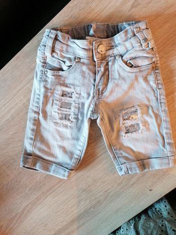 Short gris vynil fraise 24mois