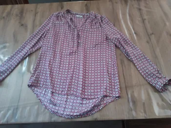 Blouse Promod rouge Taille M. L'élégance bohème à petit prix !