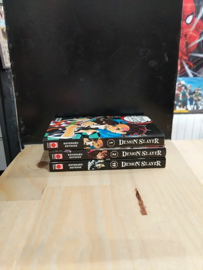 Lot Demon Slayer - Tome 1, 2 et 19