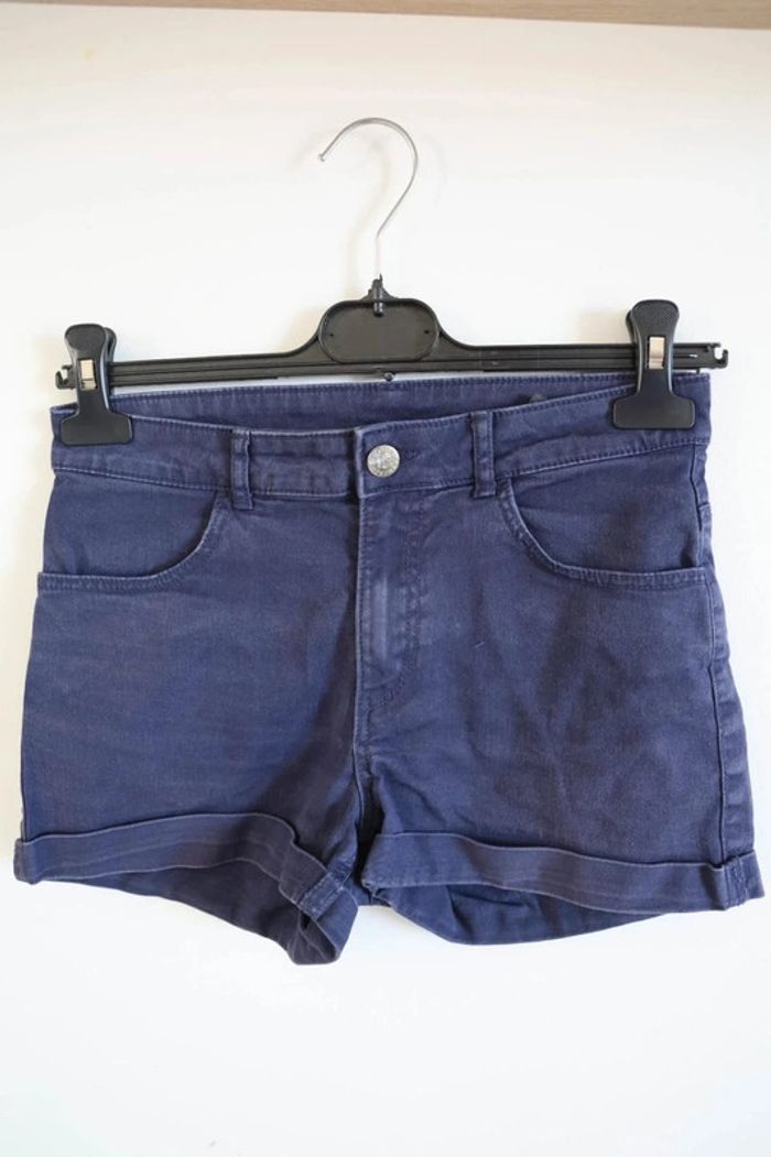 C55 short marine H&M 13-14 ans