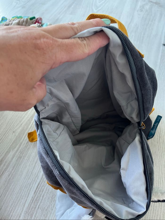 Sac à dos les moustaches - photo numéro 2