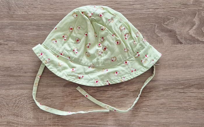 Chapeau / Bob bébé vert amande motifs poussins - 3 mois - photo numéro 2