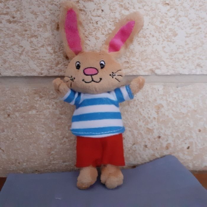 Petite peluche-doudou Corentin le Lapin - photo numéro 10