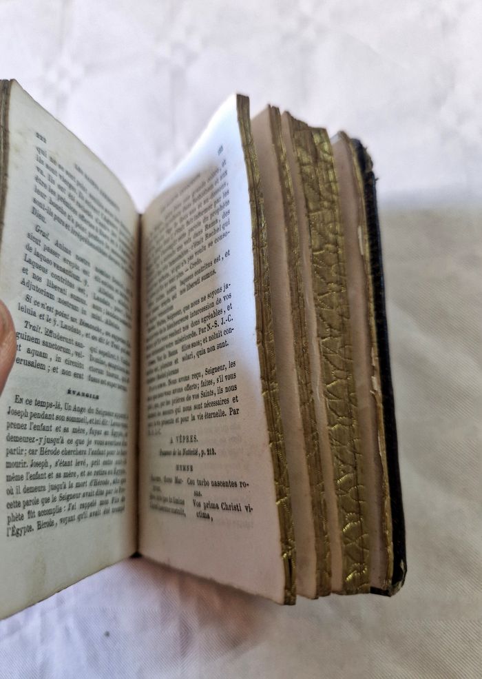 Ancien missel , livre biblique , paroissien romain , 1884 - photo numéro 6