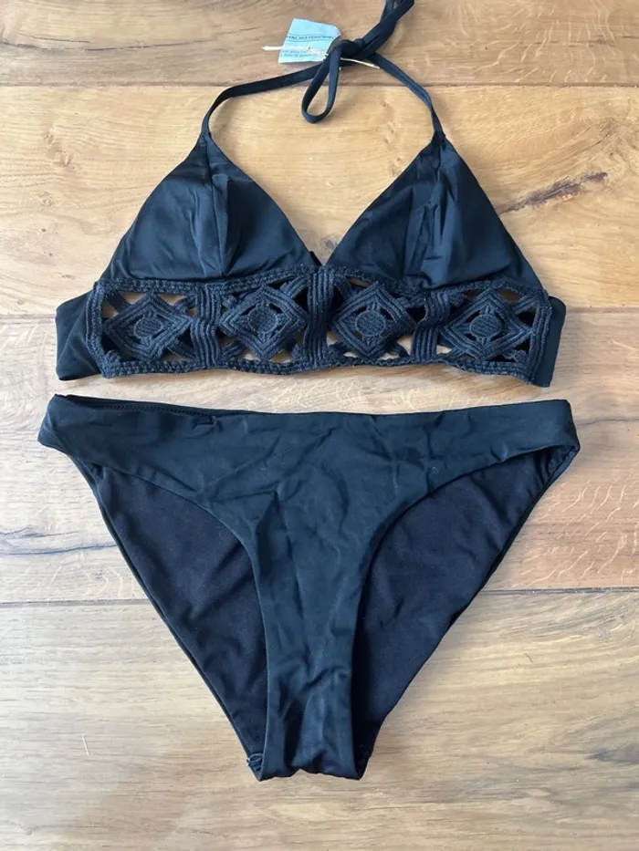 Maillot de bain taille S 2 pièces noir