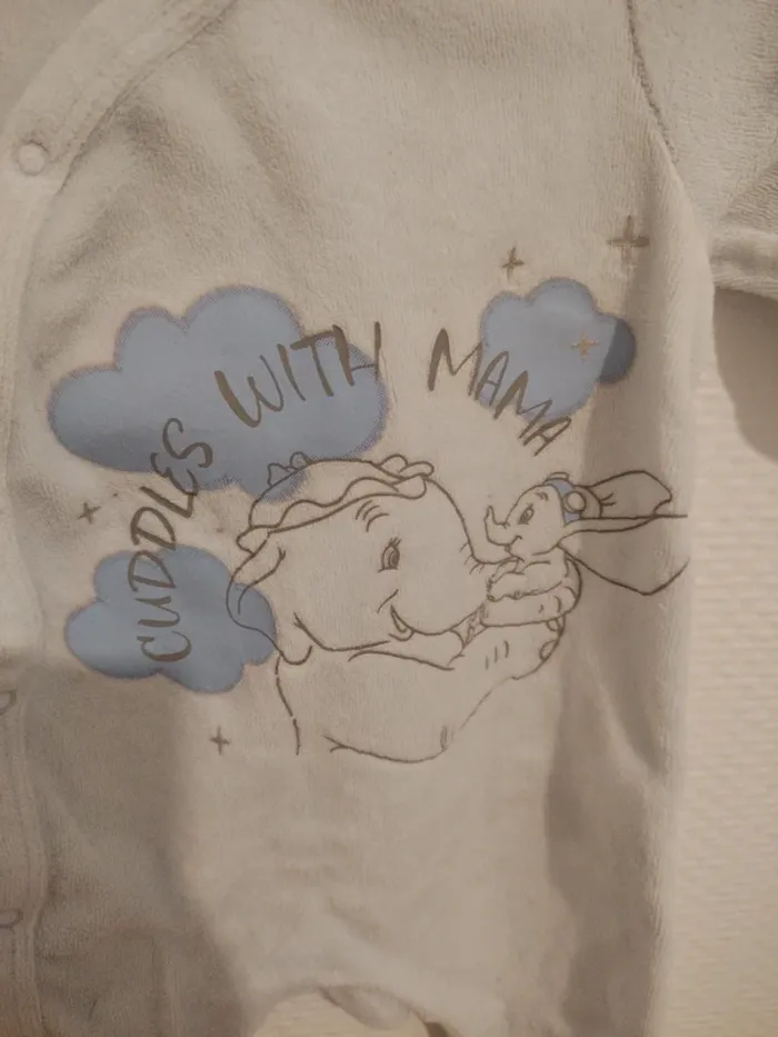 Pyjama Dumbo Disney taille 3 mois - photo numéro 2