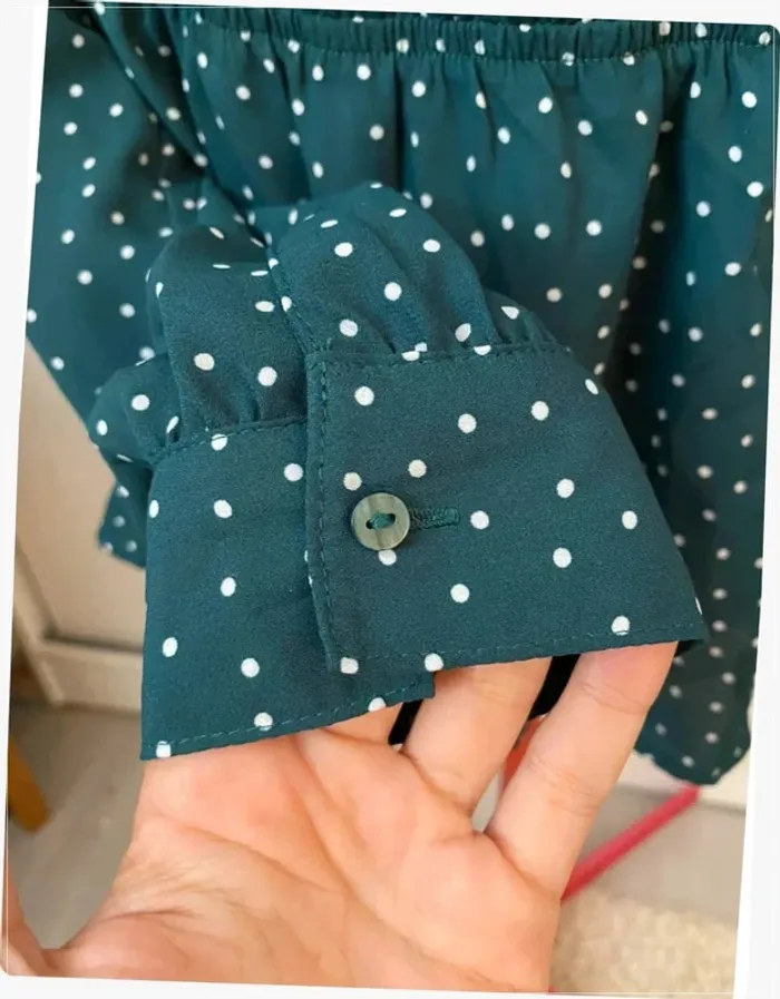 Blouse verte à pois camaieu - photo numéro 3