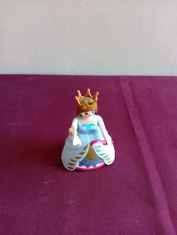 Princesse avec brosse et mouchoir playmobil