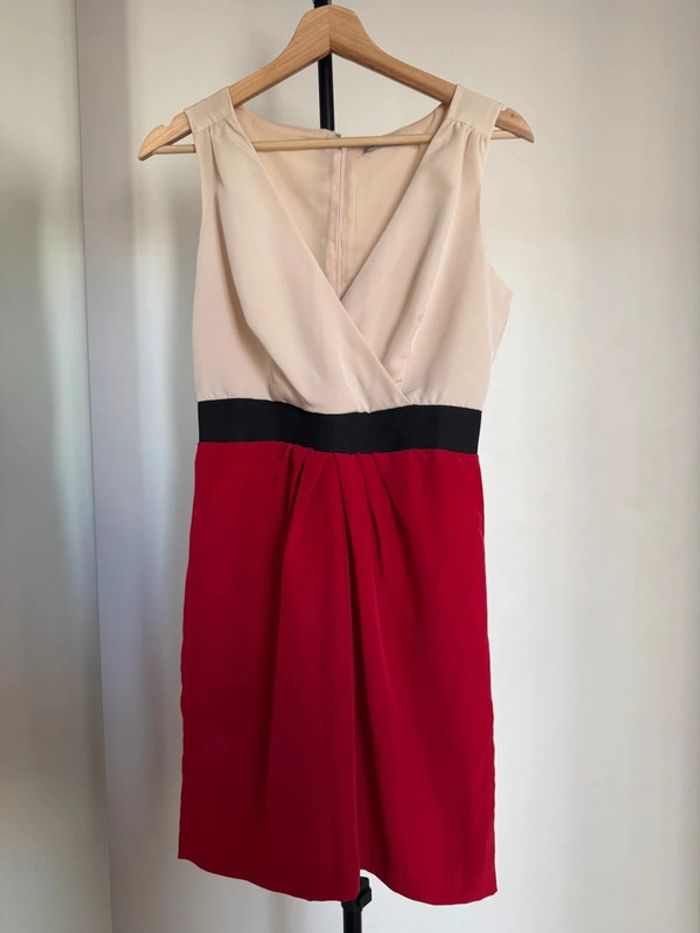 Robe beige et rouge 36 3 suisses collection