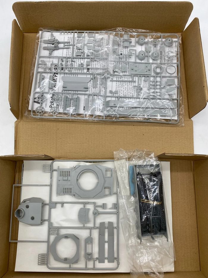 Maquette Italeri PzKpfw IV Ausf F1/F2 - photo numéro 2