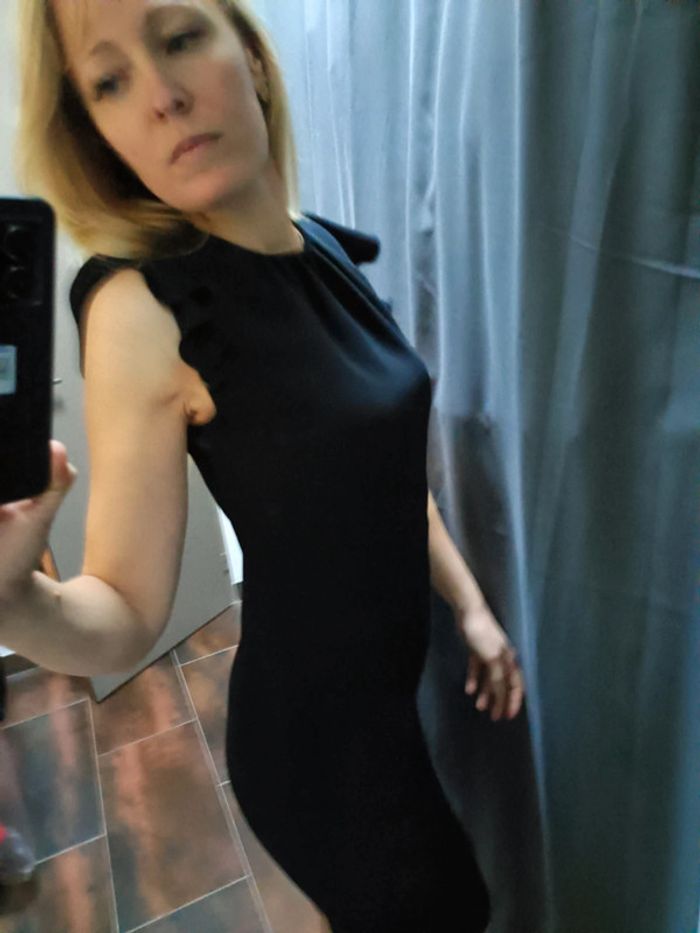 Robe noire - photo numéro 2