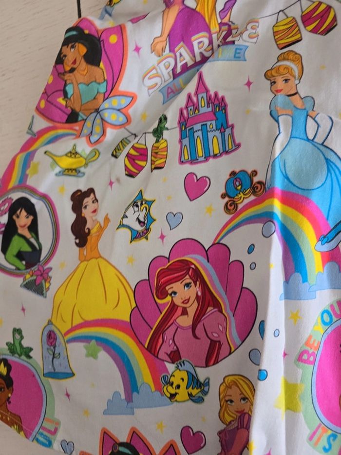 Robe disney 5/6 ans - photo numéro 2