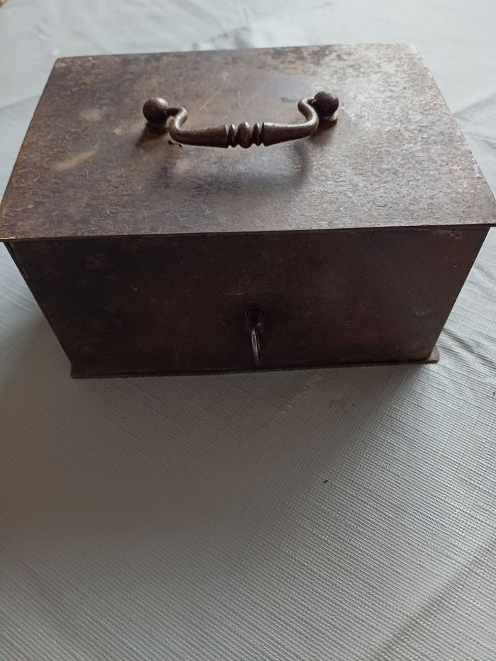 Petit coffre vintage