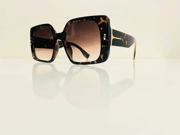 Lunette de soleil femme marron léopard rectangulaire verres dégradés uvprotection catégorie 3