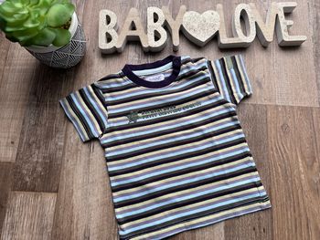 - Tee shirt Alphabet - 6 mois - Très bon état