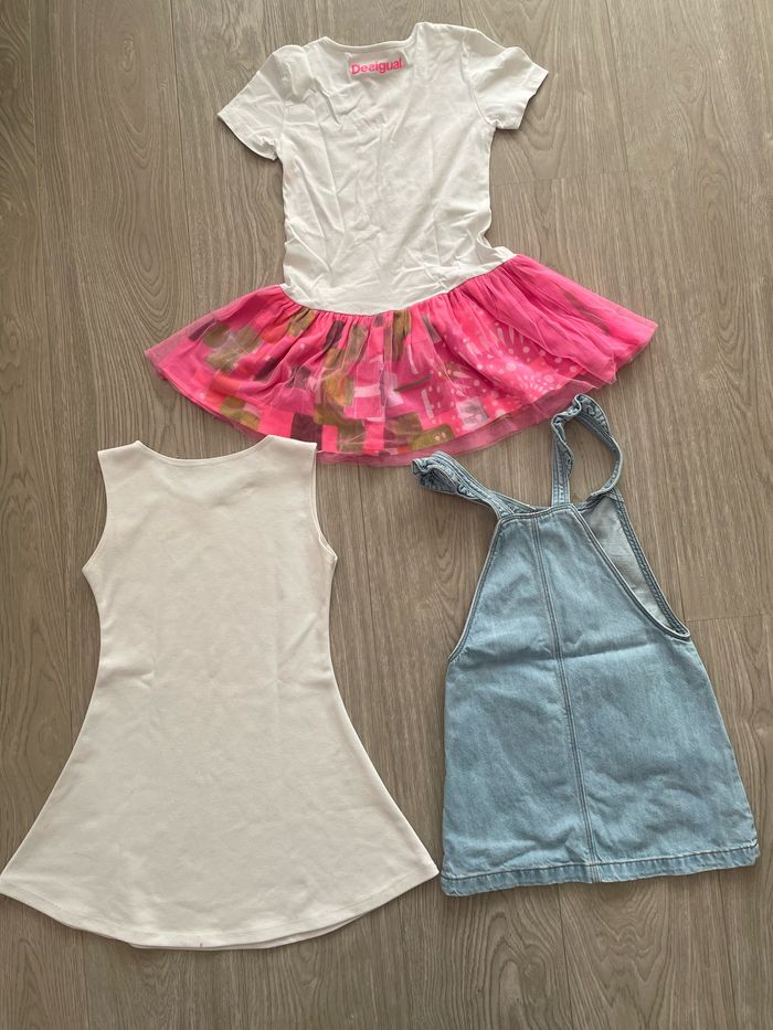 Lot 3 robes 5/6 ans - photo numéro 2