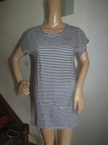 T-shirt taille S femme 