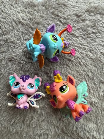 Lot 3 petshops
