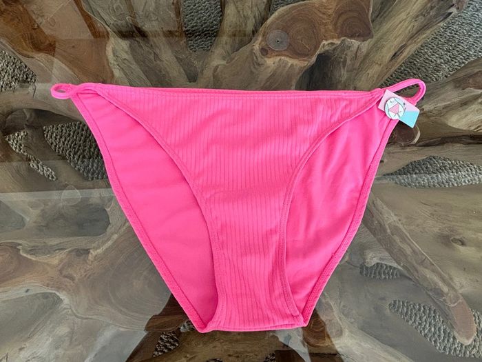 Bas de maillot de bain neuf - photo numéro 2