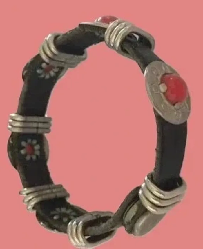 Bracelet Femme Chic Noir Rouge  Comme Neuf