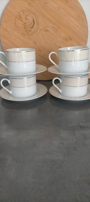 Lot de 4 tasse+4 assiettes