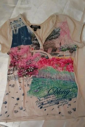 Tee-shirt de la marque DKNY