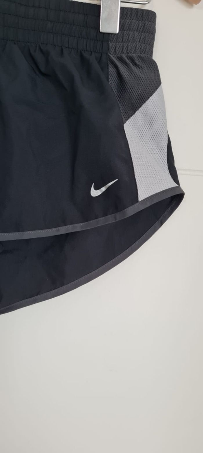 Short de sport Nike - photo numéro 2