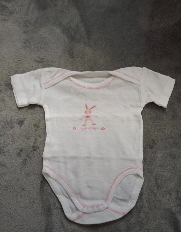 Lot de 5 bodies 3 mois - photo numéro 3