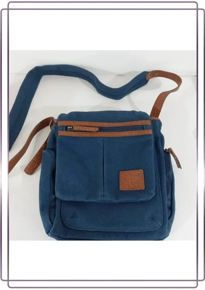 Sac bandoulière Adolfo Dominguez, bon état, bleu 26x28cm