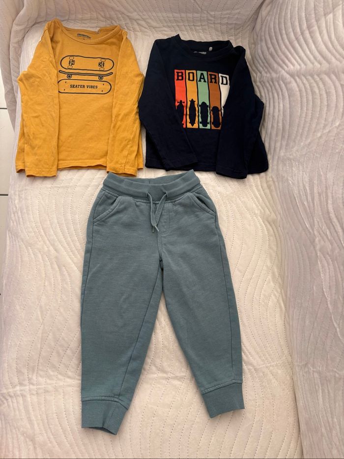 Lot de vêtements garçon taille 3 ans - photo numéro 2