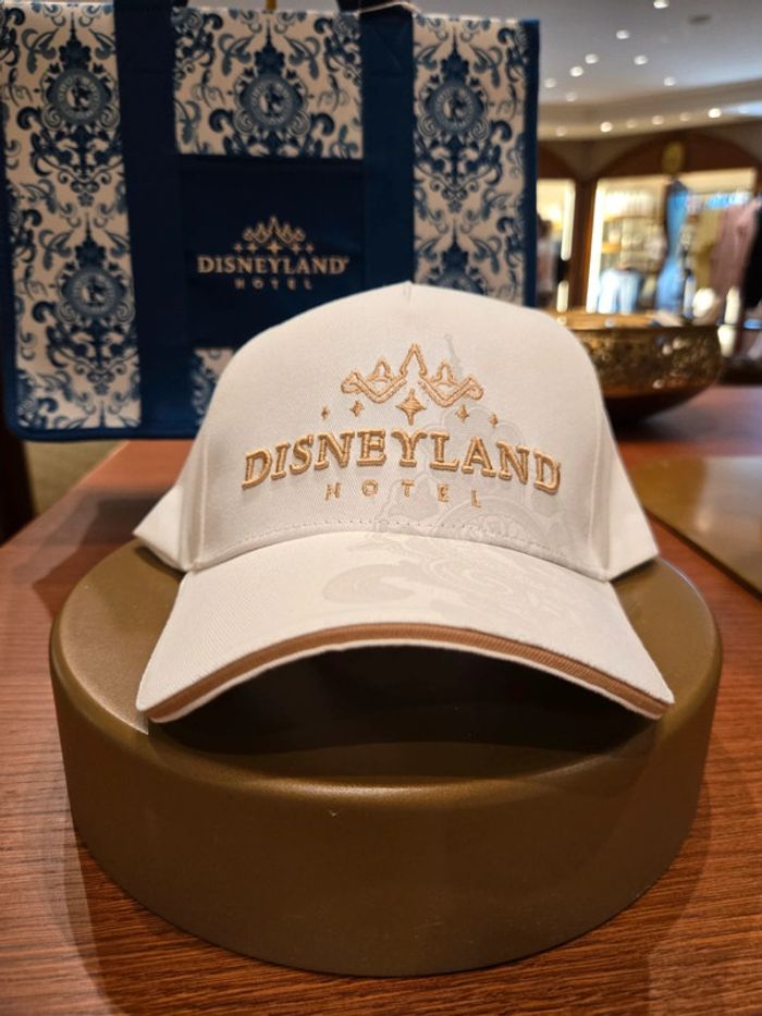 Casquette disneyland hôtel - photo numéro 2