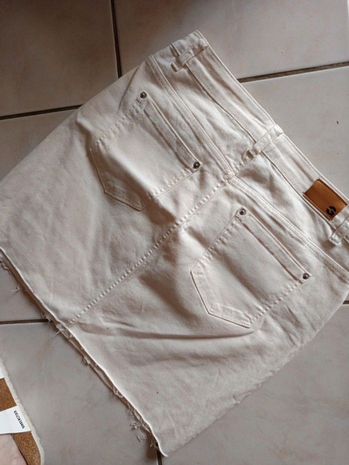 Jupe style Jean blanc cassé taille 38 - photo numéro 3