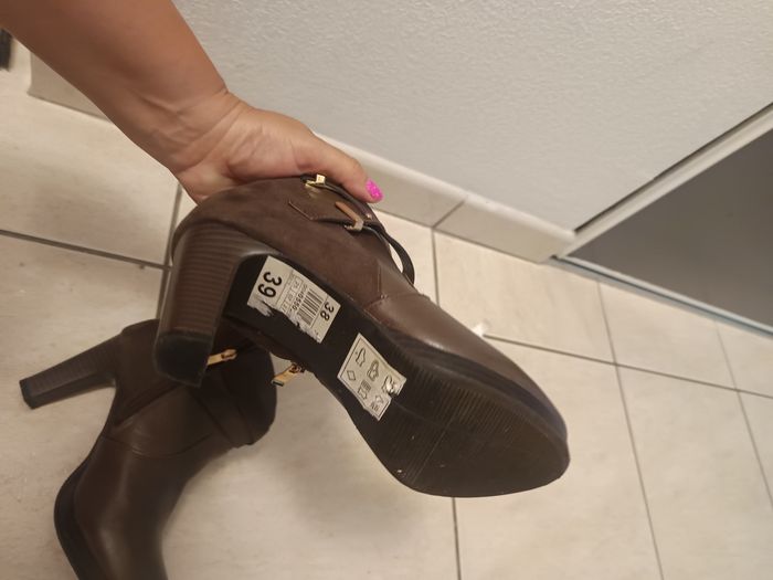 Bottines femme taille 38 neuves - photo numéro 4