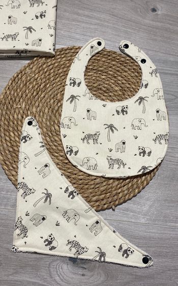 Lot 2 bavoirs animaux fait main